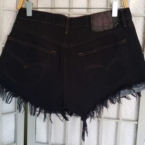 Levi's black cutoff shorts 33